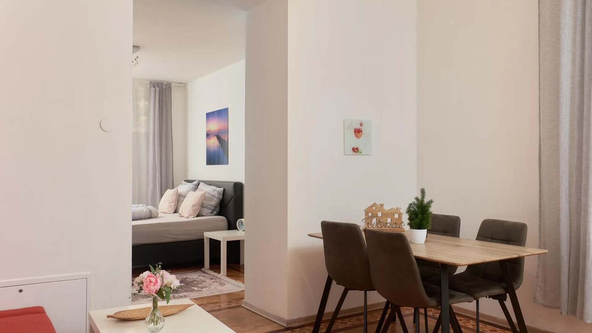 Schoenbrunn Palace Apartments Free Parking And 24H Check-In Viena 0*,  Austria