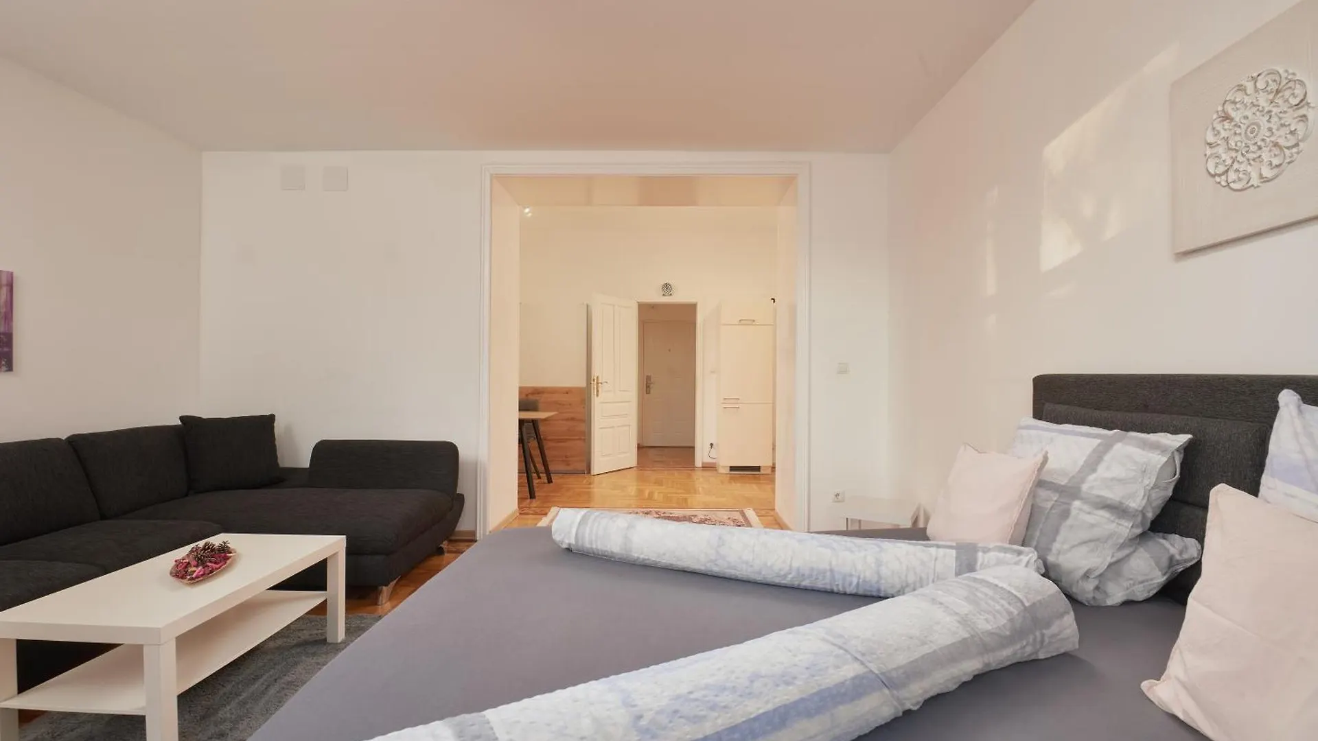 Schoenbrunn Palace Apartments Free Parking And 24H Check-In Viena 0*,  Austria