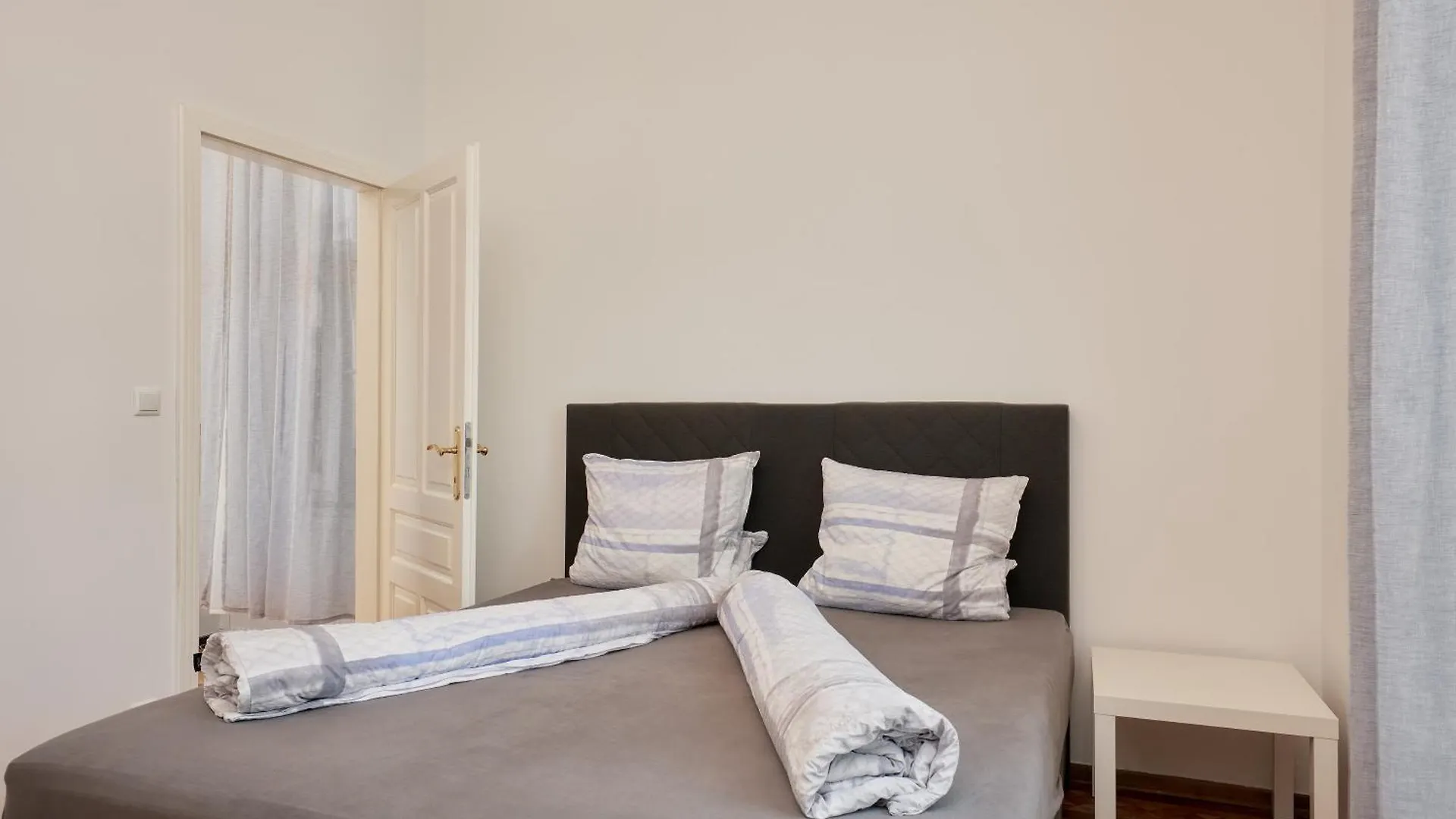 Schoenbrunn Palace Apartments Free Parking And 24H Check-In Viena